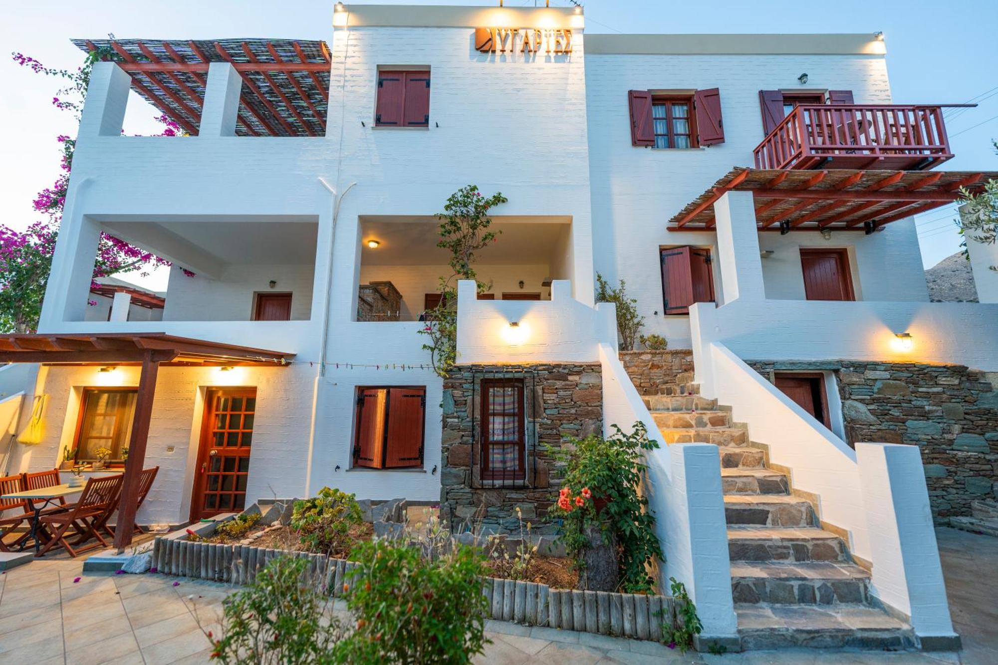 Ligaries Aparthotel Kini Екстериор снимка