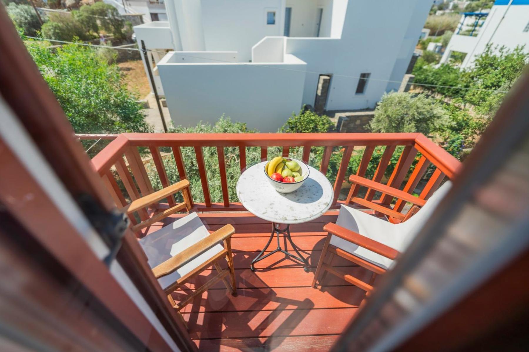 Ligaries Aparthotel Kini Екстериор снимка